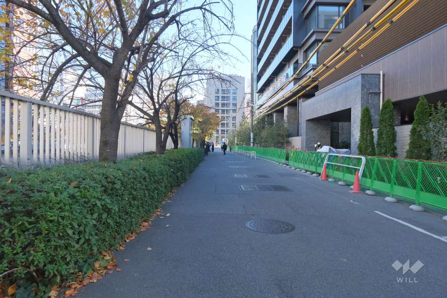 敷地北側の前面道路　