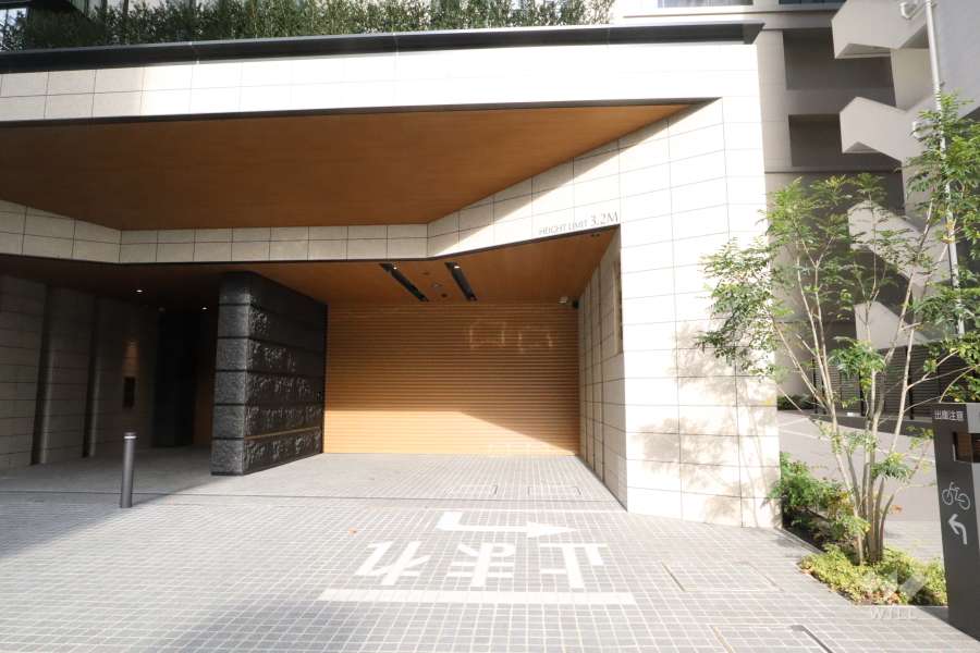 駐車場の出入り口