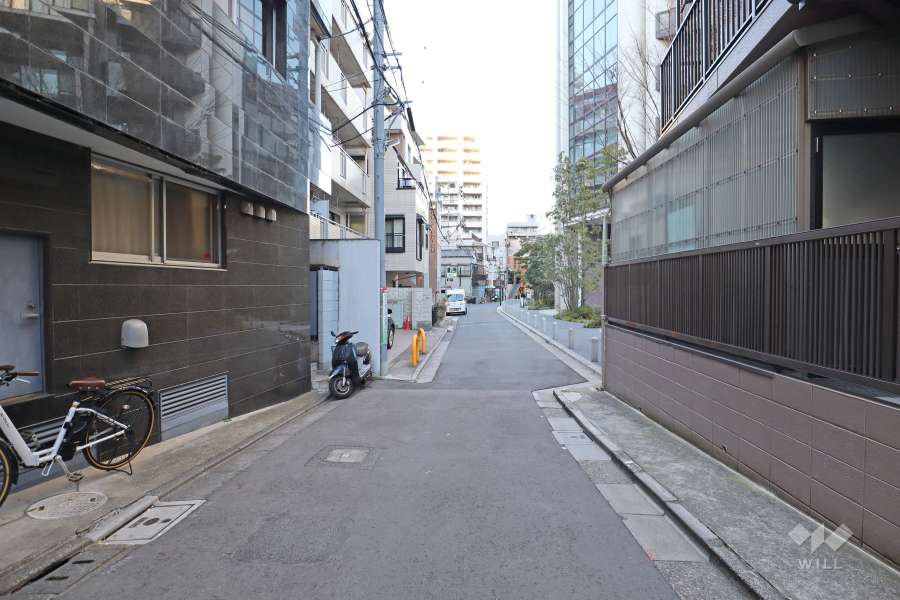 敷地南西側の前面道路
