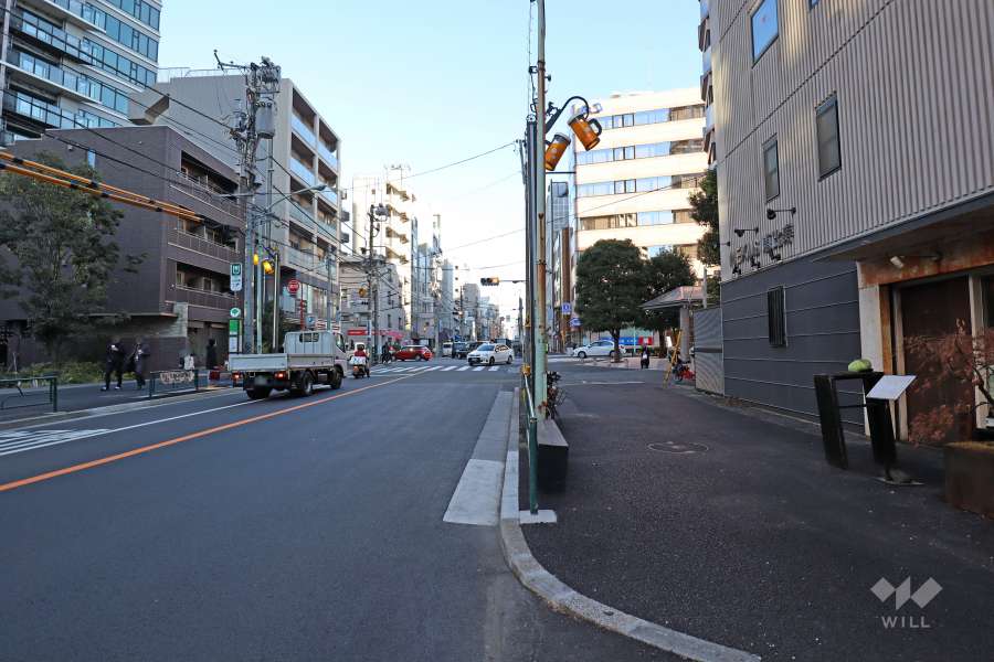 敷地南東側の前面道路