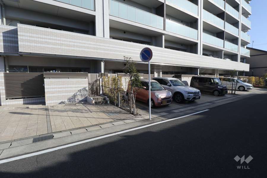 敷地内駐車場（屋外平面式）