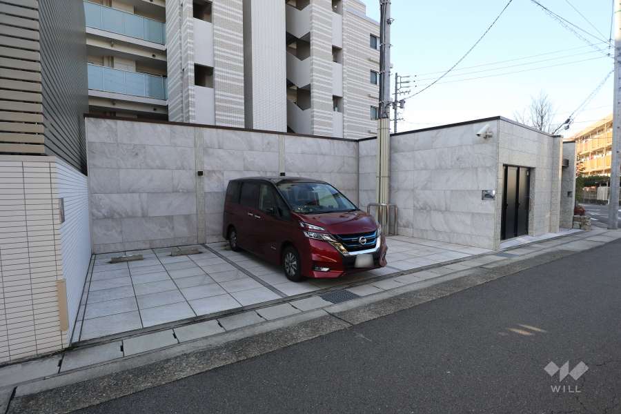 敷地内駐車場（屋外平面式）