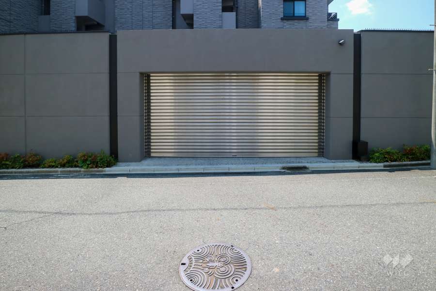 駐車場の出入り口