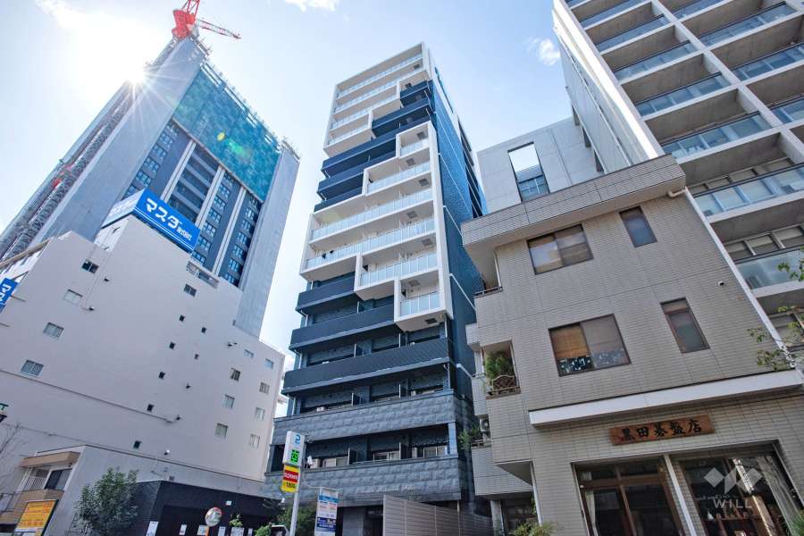 プレサンス丸の内アドブルの外観（北東側から）