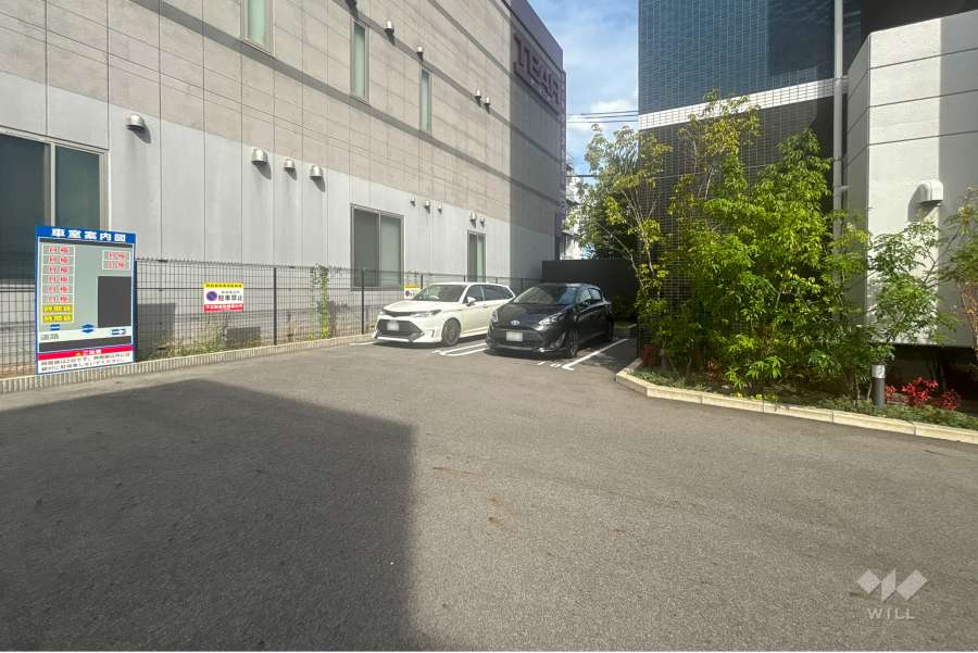 敷地内駐車場（屋外平面式）