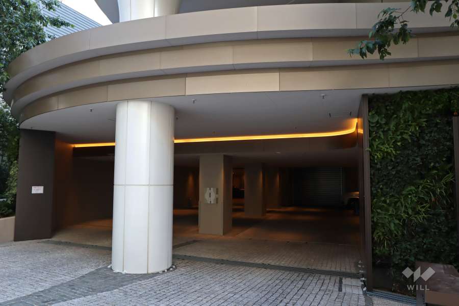 駐車場の出入り口