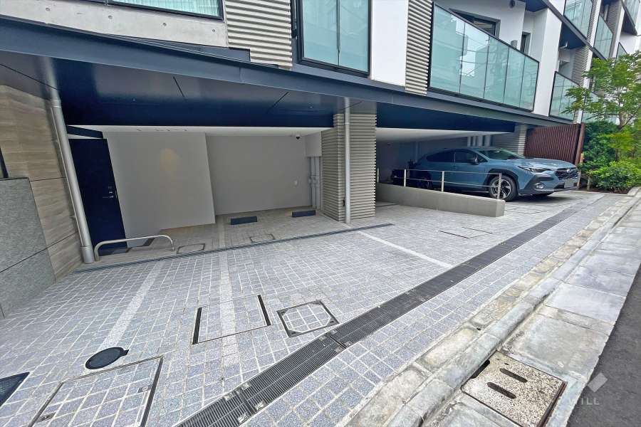 敷地内駐車場（屋外平面式）