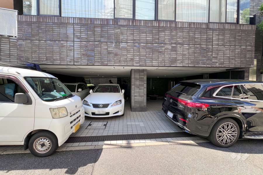 敷地内駐車場（屋内平面式）