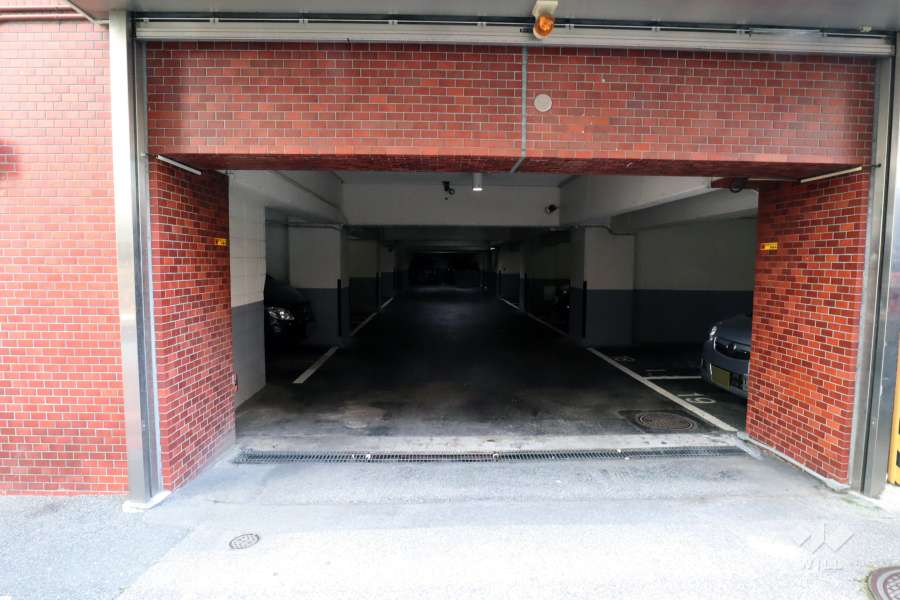 敷地内駐車場（屋内平面式）