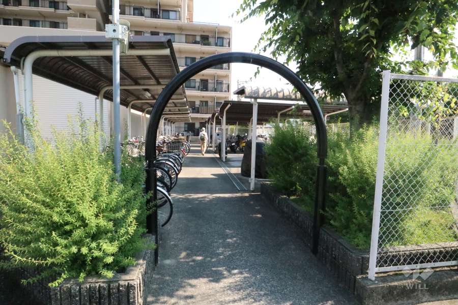 駐輪場入り口