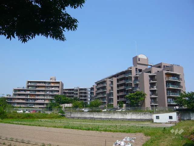 サンヴェールヒル甲陽園弐番館の外観（西側から）