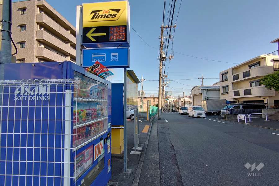 敷地東側の前面道路