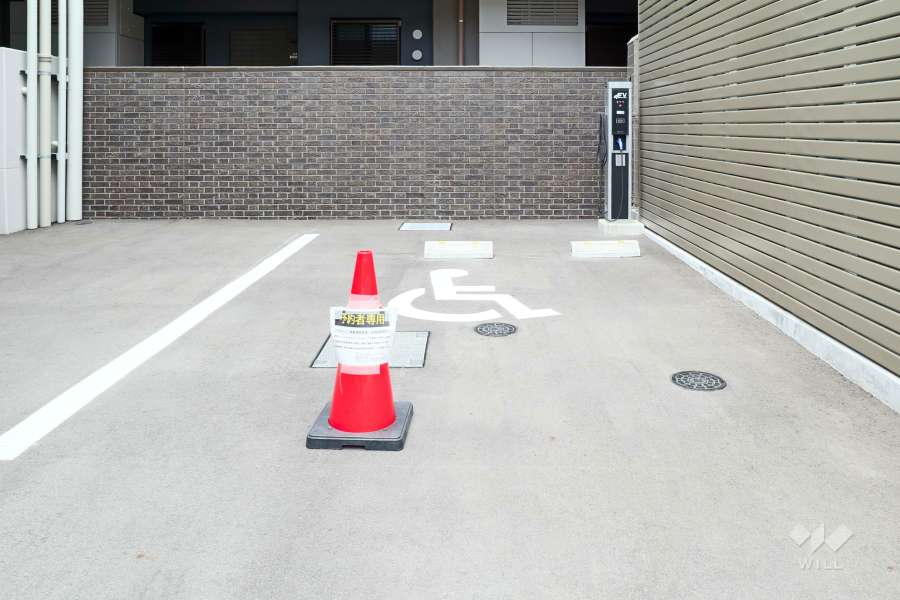 敷地内駐車場（屋外平面式）
