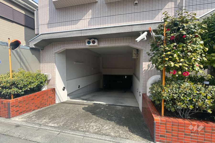 駐車場の出入り口