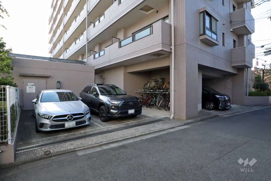 敷地内駐車場（屋外平面式）