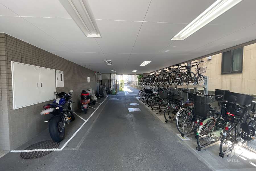 屋内に設けられた駐輪場