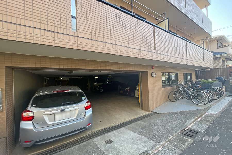 敷地内駐車場（屋内平面式）