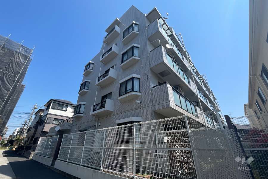 クリオ武蔵中原壱番館の外観（南西側から）　