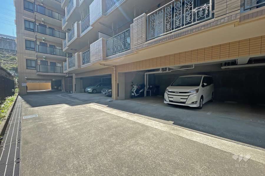 敷地内駐車場（屋内平面式）