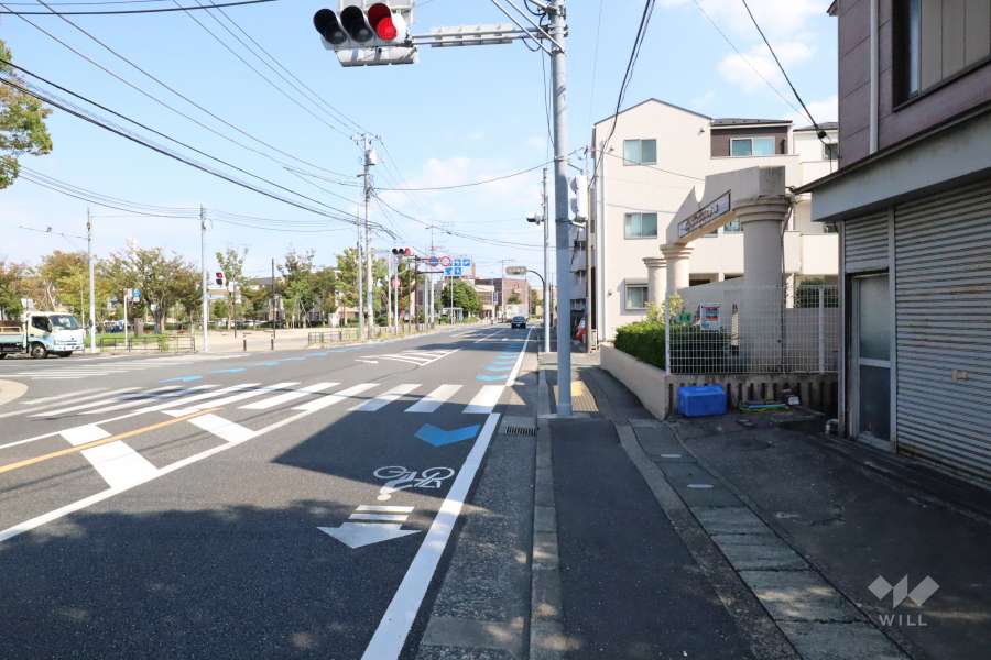 敷地北側の前面道路　