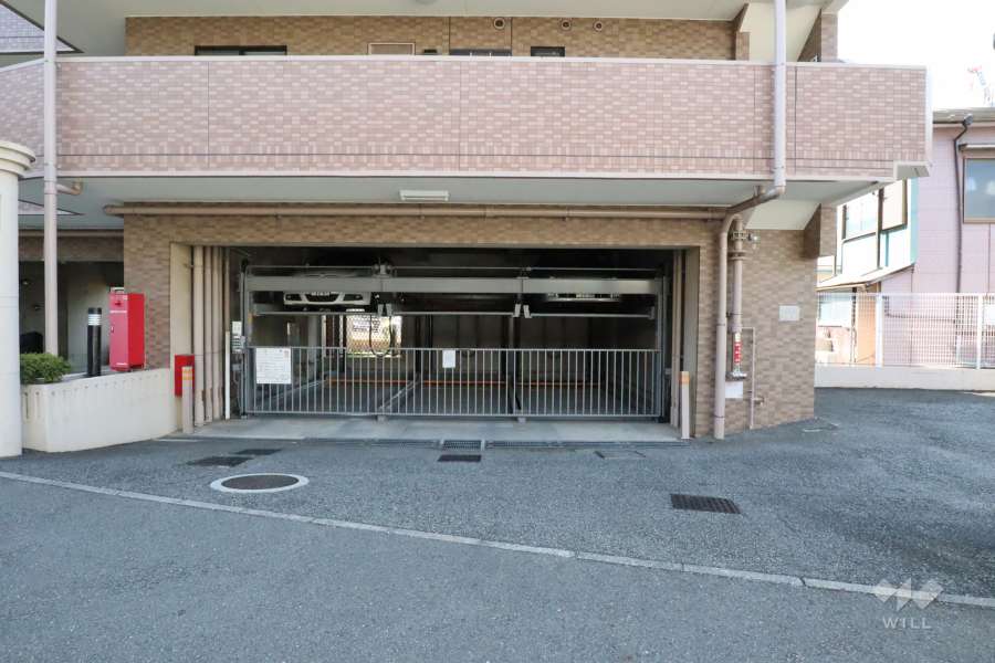 敷地内駐車場（屋内機械式）　
