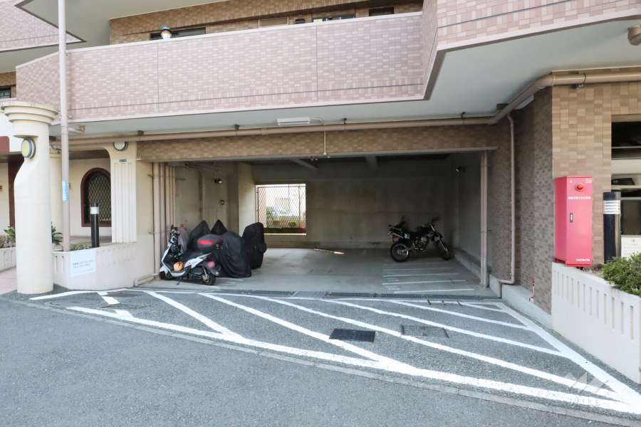 バイク置き場