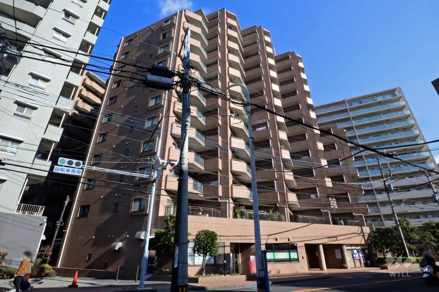 朝日パリオ武蔵小杉の外観(南西側から)