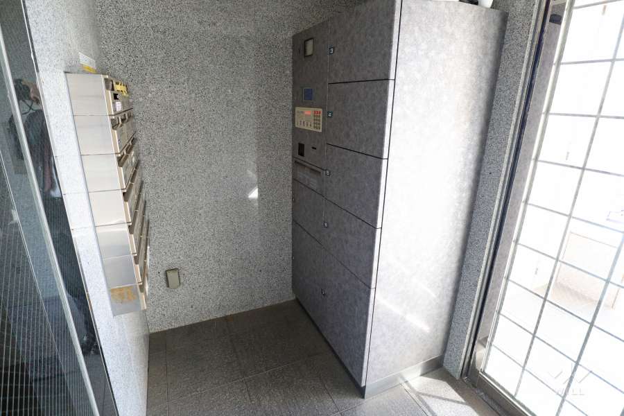 共用ポストと宅配ボックス