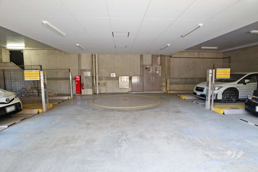 敷地内駐車場（屋内機械式）