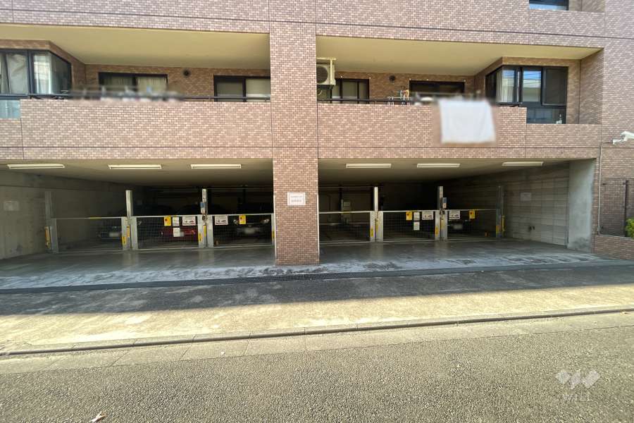 敷地内駐車場（屋内機械式）