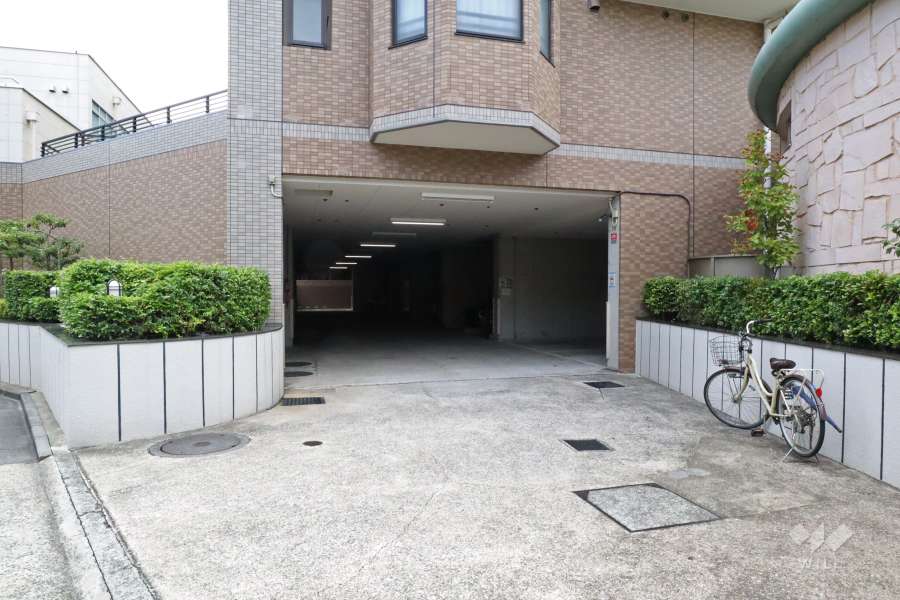 駐車場出入口