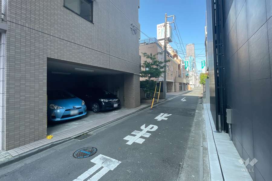 敷地北側の前面道路　