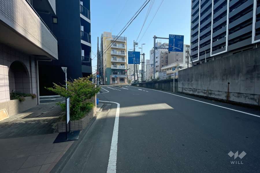 敷地東側の前面道路　