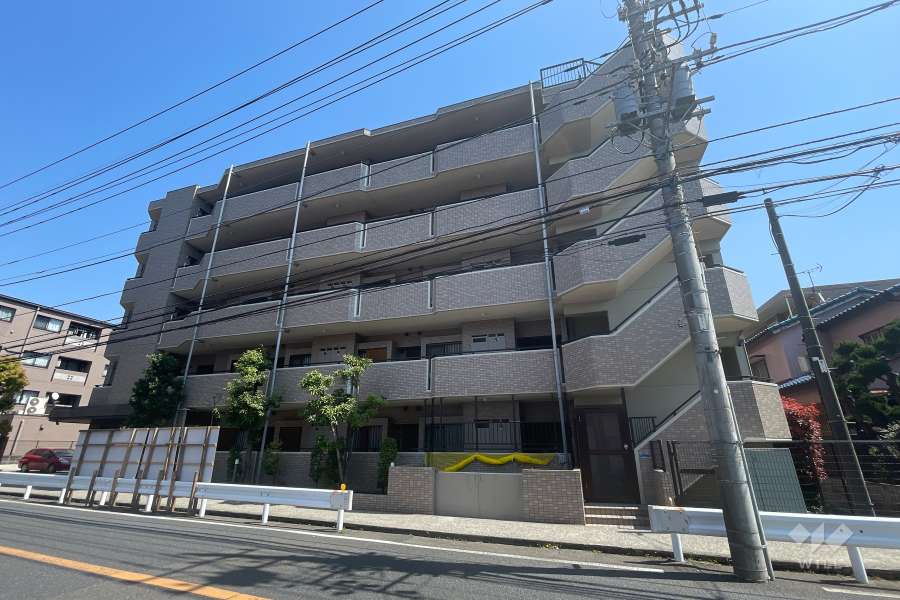 サーパス武蔵中原の外観（南西側から）