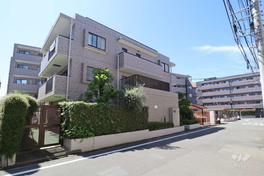 武蔵中原パークホームズの外観（北東側から）