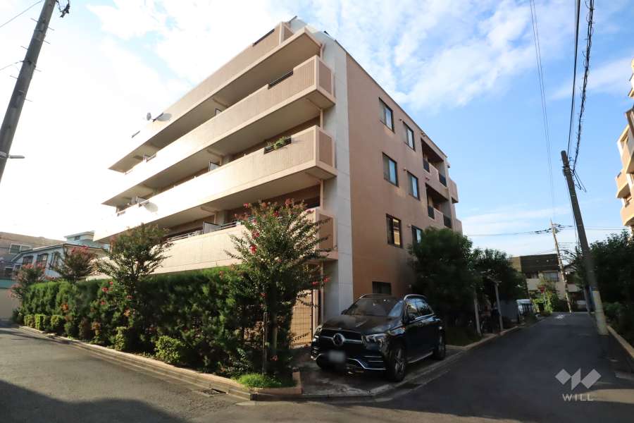 クレッセント武蔵新城ウエストの外観(南東側から)