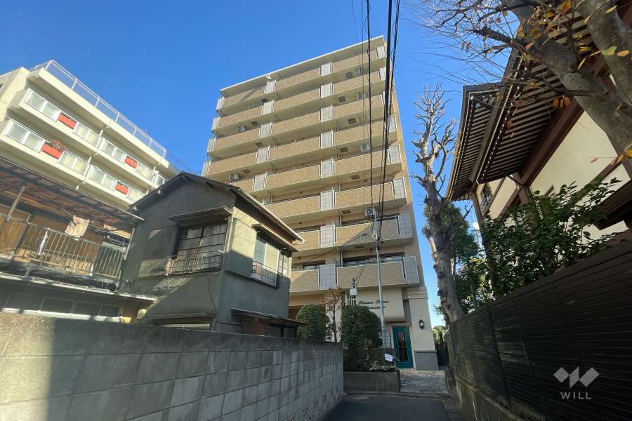 フローレンスパレス新丸子の外観（南西側から）