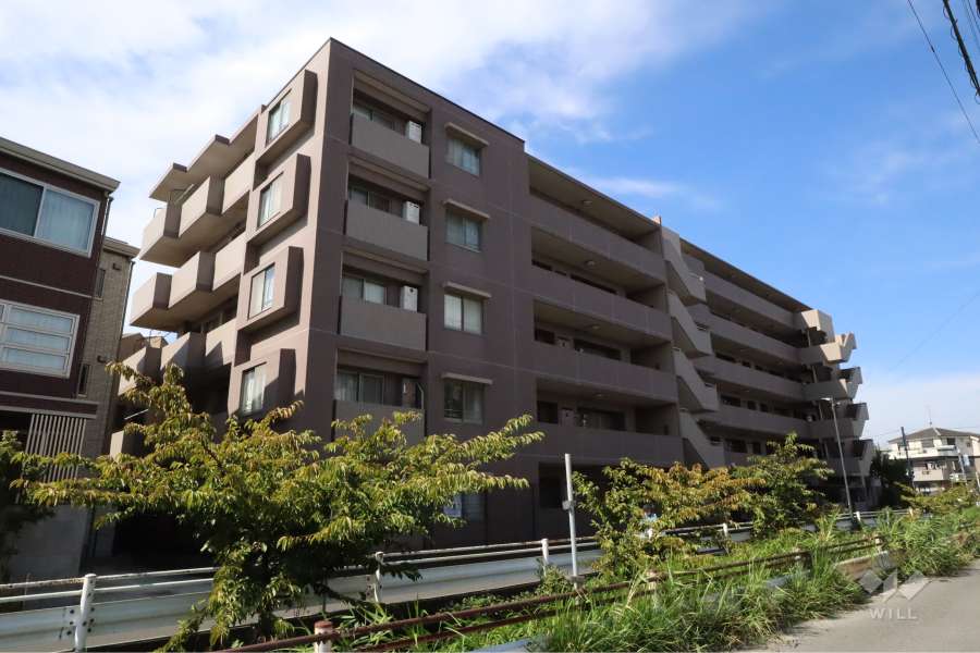 パルミナード武蔵新城弐番館の外観(北東側から)