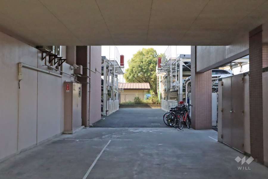 敷地内駐車場（屋外機械式）