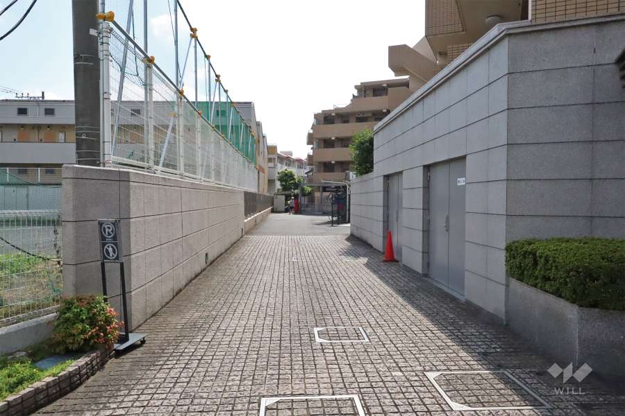 駐車場出入口