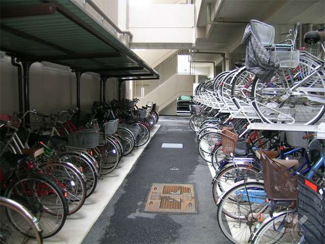屋根付きの駐輪場