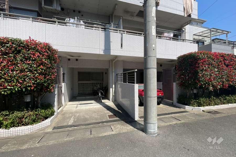 敷地内駐車場（屋外平面式）