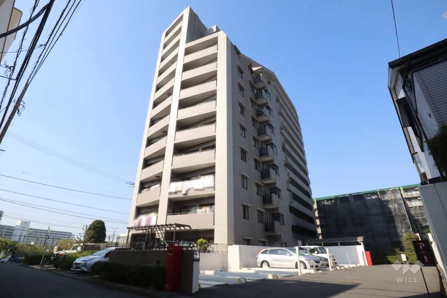 コスモ平間ロイヤルフォルムの外観(南東側から)　