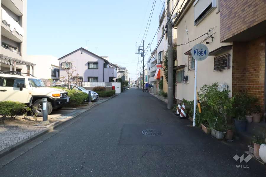 敷地南側の前面道路　
