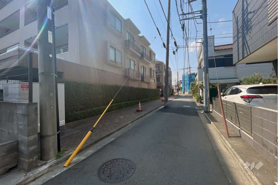 敷地北側の前面道路　
