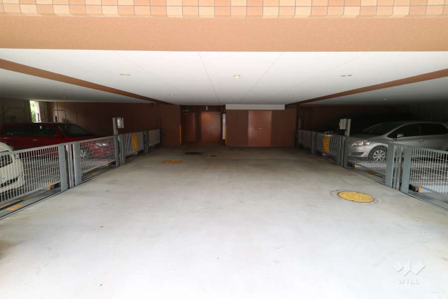 敷地内駐車場（屋内機械式）