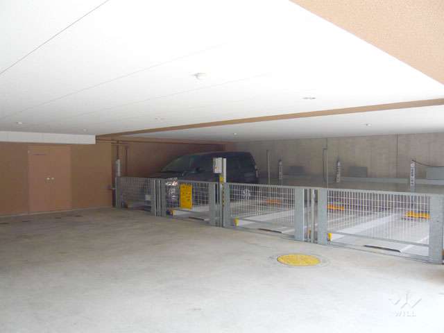 敷地内屋内駐車場