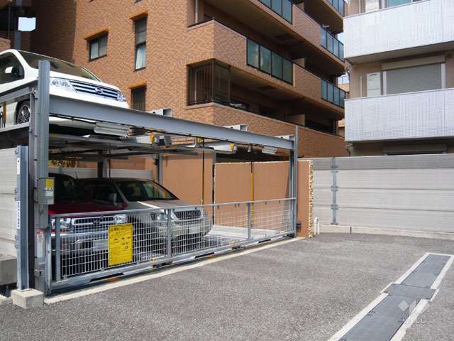 機械式駐車場もあります。