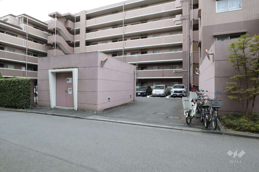 駐車場の出入り口