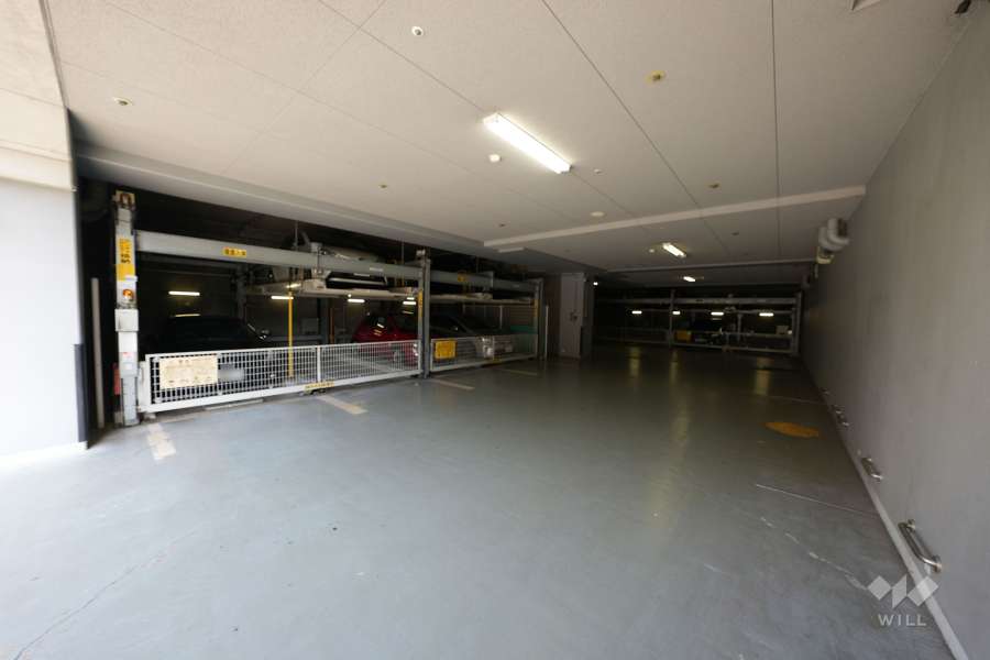敷地内駐車場（屋内機械式）